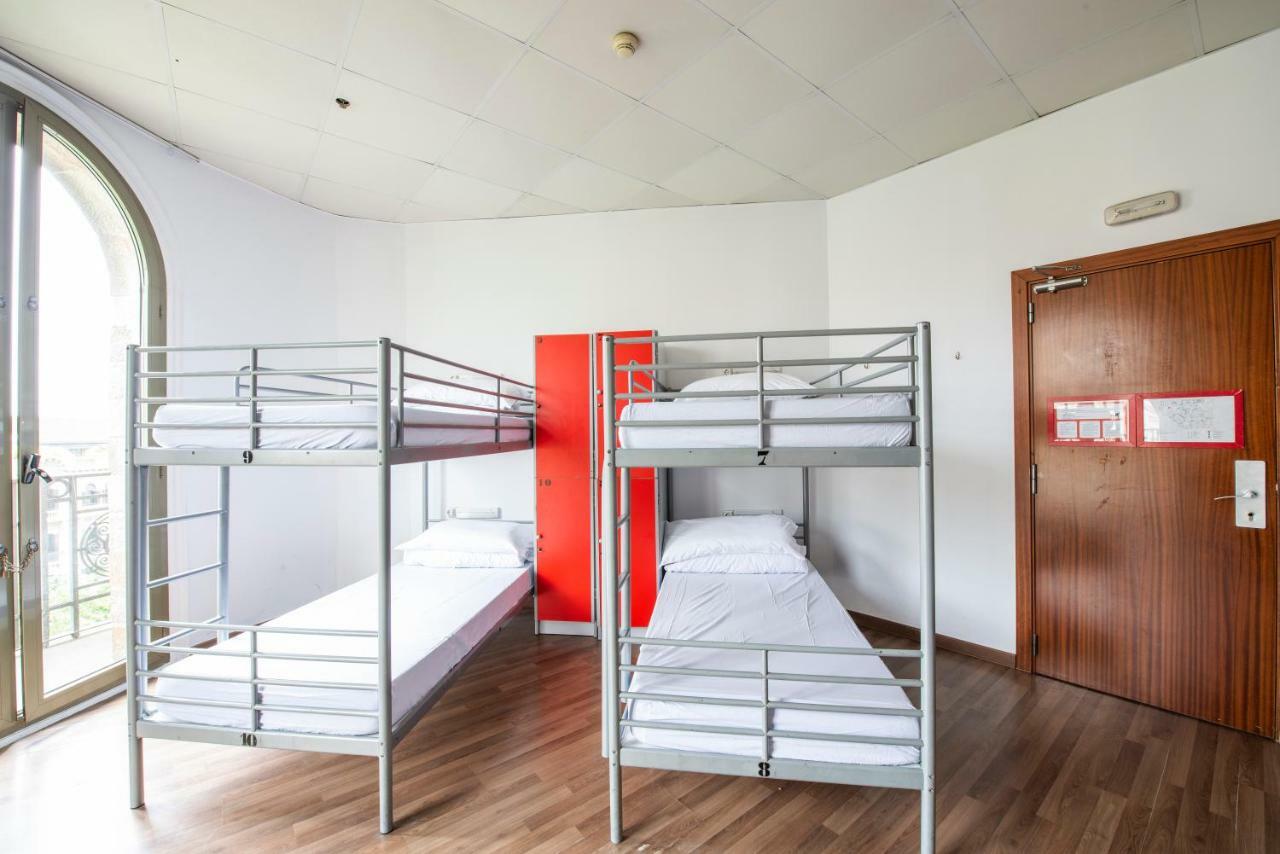 10-Bed Private Room